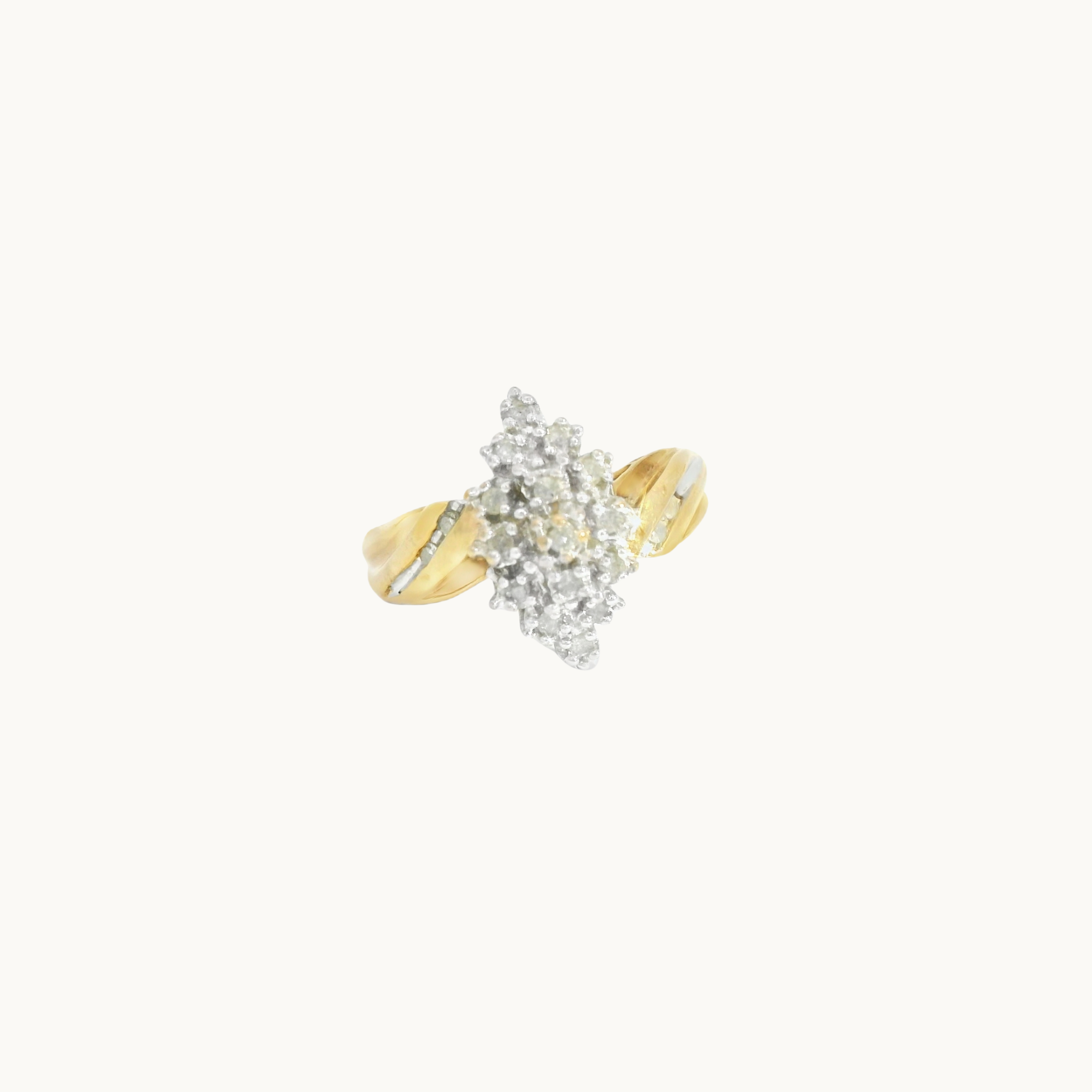 Fancy ring in 10K gold and diamonds