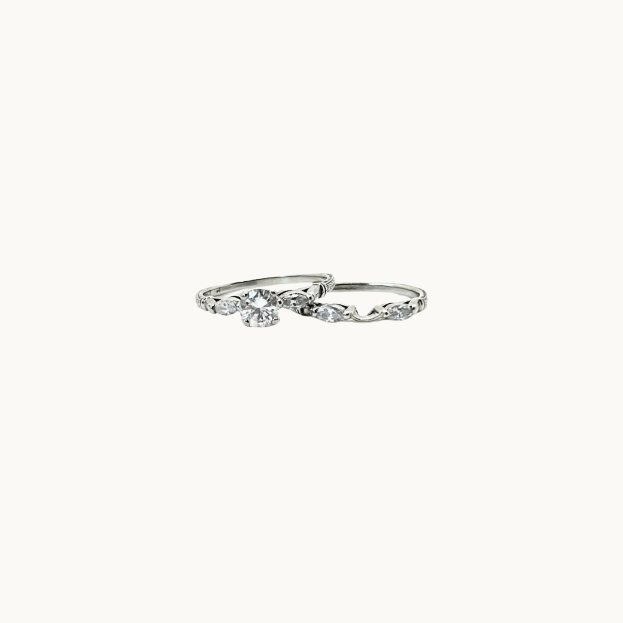 14K White Gold Wedding Ring Set with Diamonds