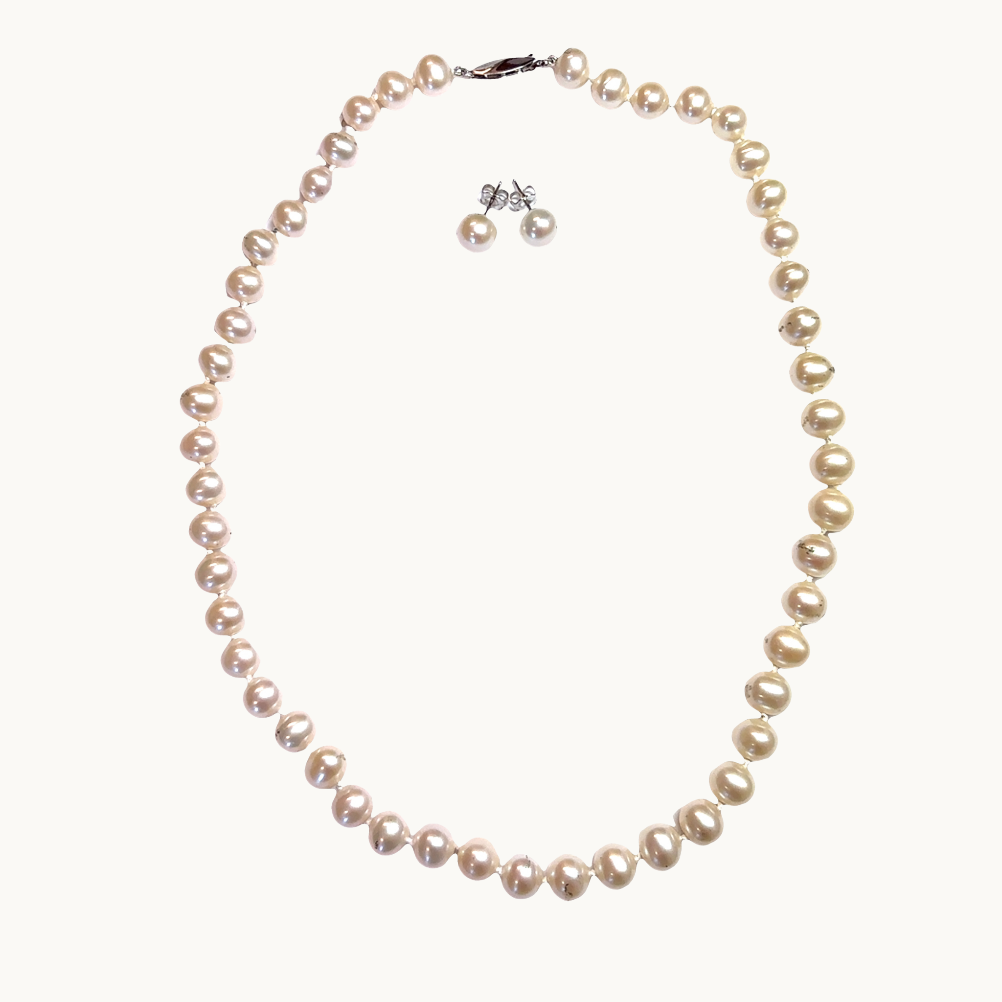 Parure avec collier et boucles d'oreilles avec Or blanc 14K et Perles d'eau douce