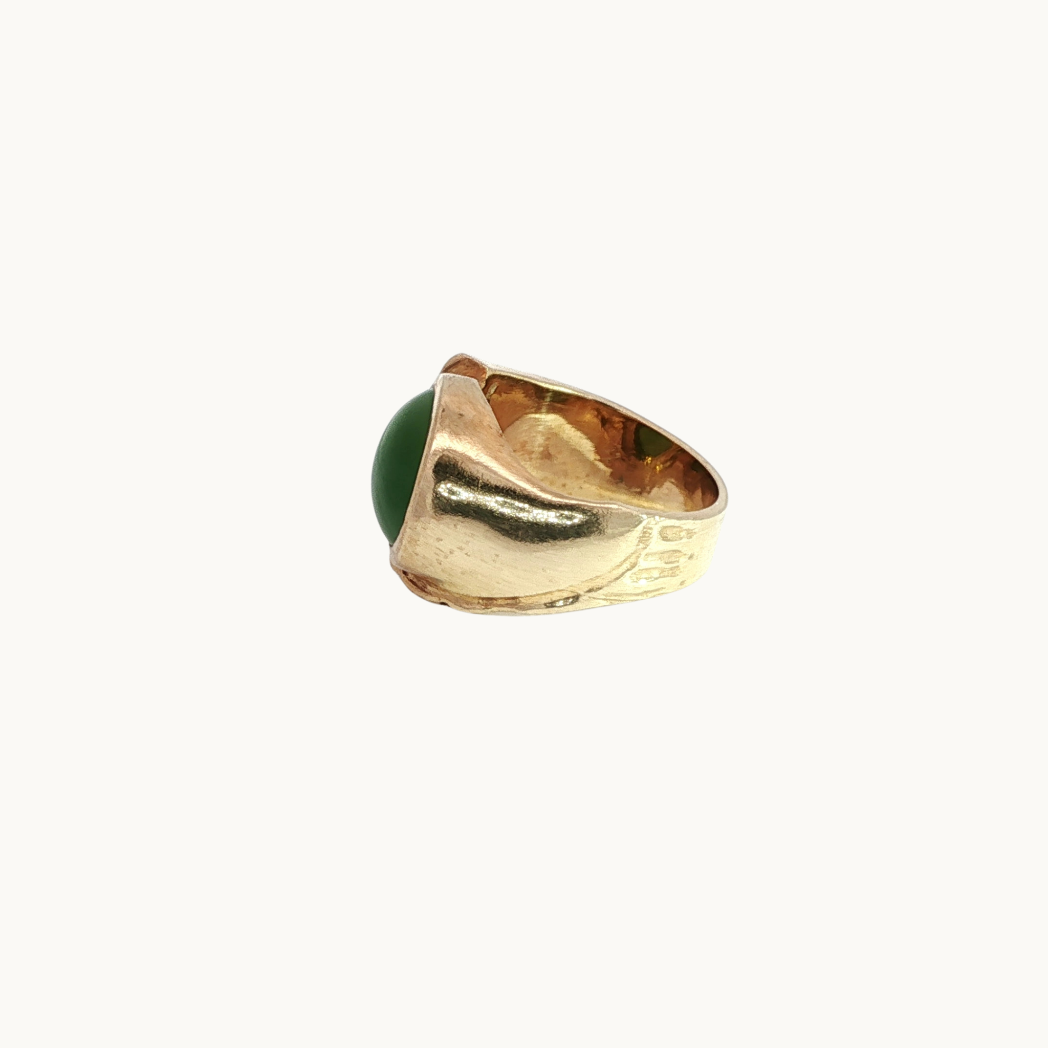 10K yellow gold ring with jade nephrite
