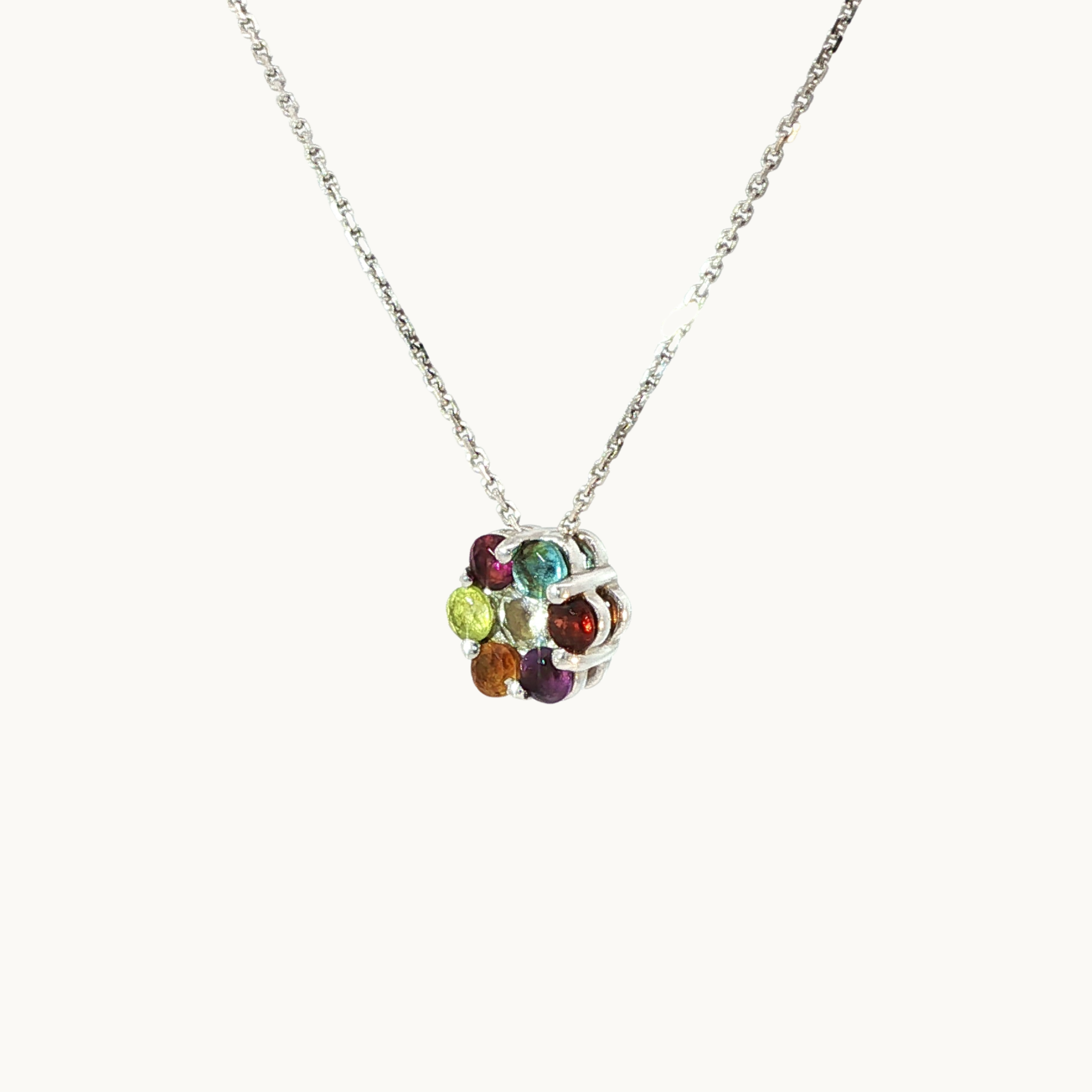 Chaîne et pendentif en fleur avec gemmes de couleurs