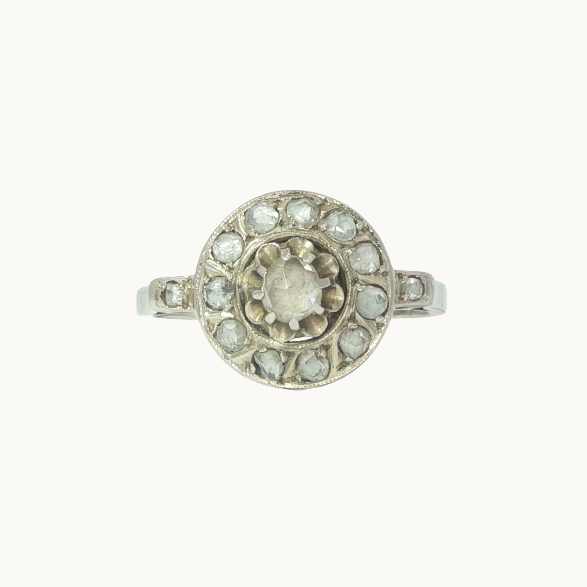 Bague vintage avec diamants rose cut