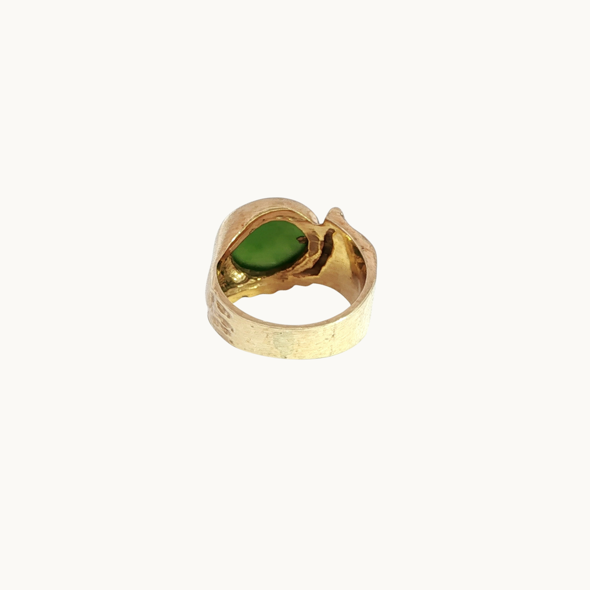 10K yellow gold ring with jade nephrite