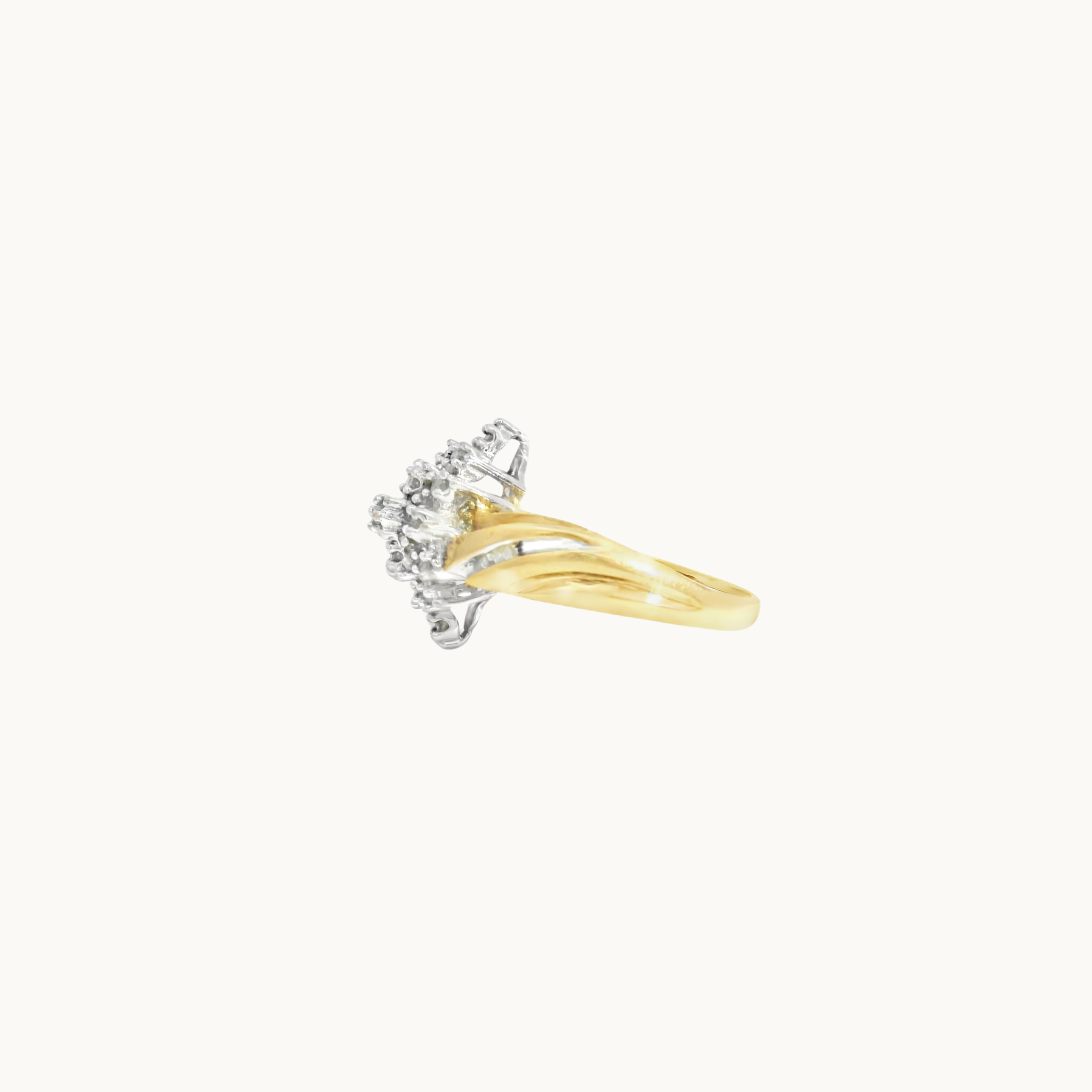 Fancy ring in 10K gold and diamonds