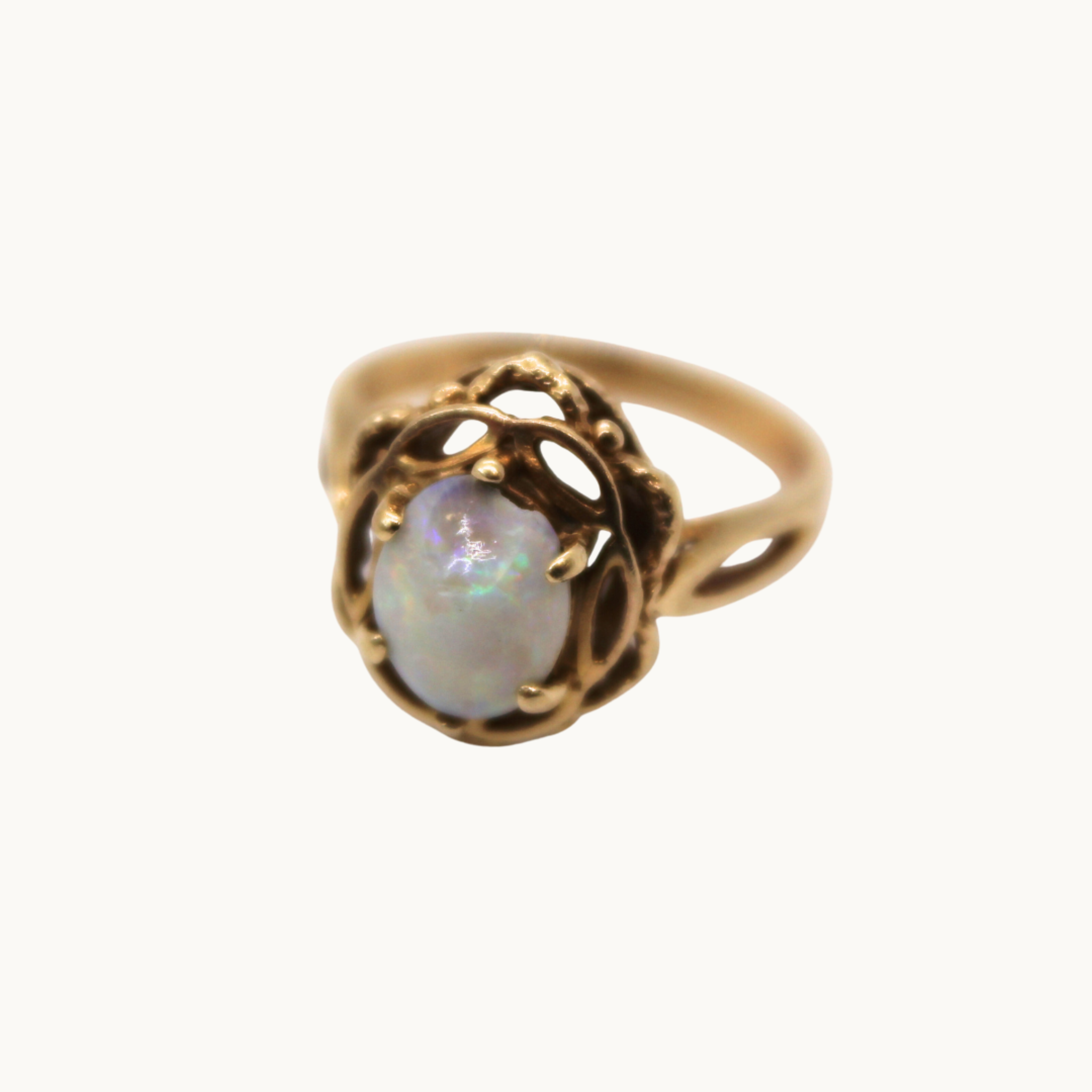 10K Yellow Gold Ring with Opal