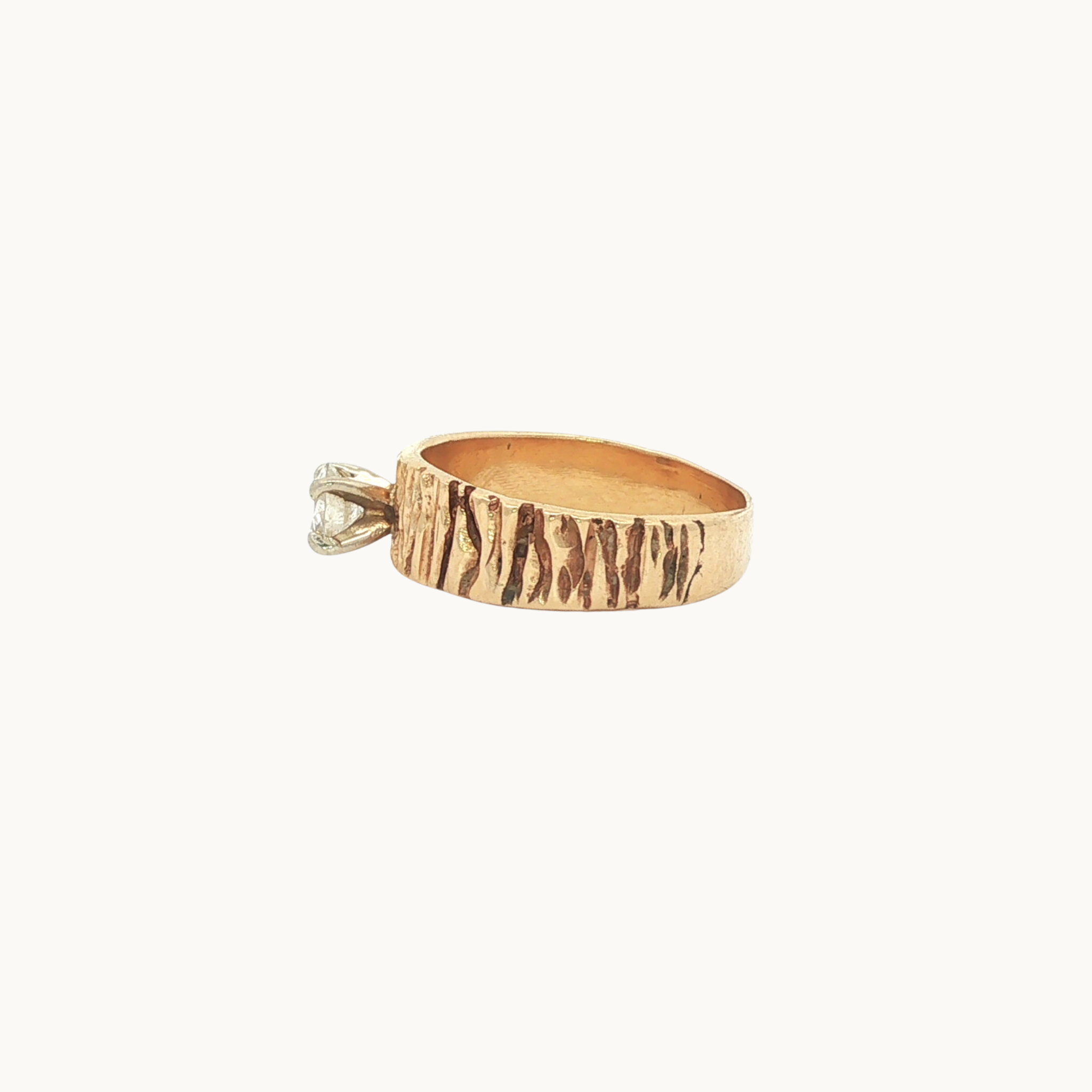 Bague Solitaire en Or jaune 10K avec Diamant