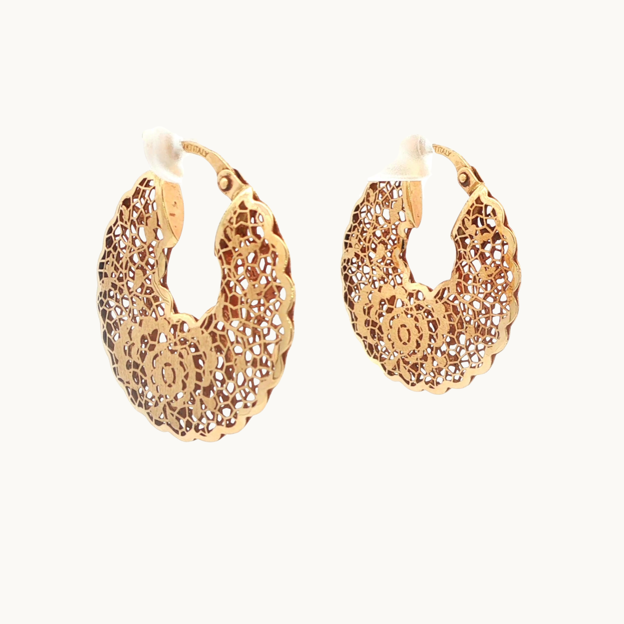 Boucles d'Oreilles en Or jaune 14K avec Motif Dentelle