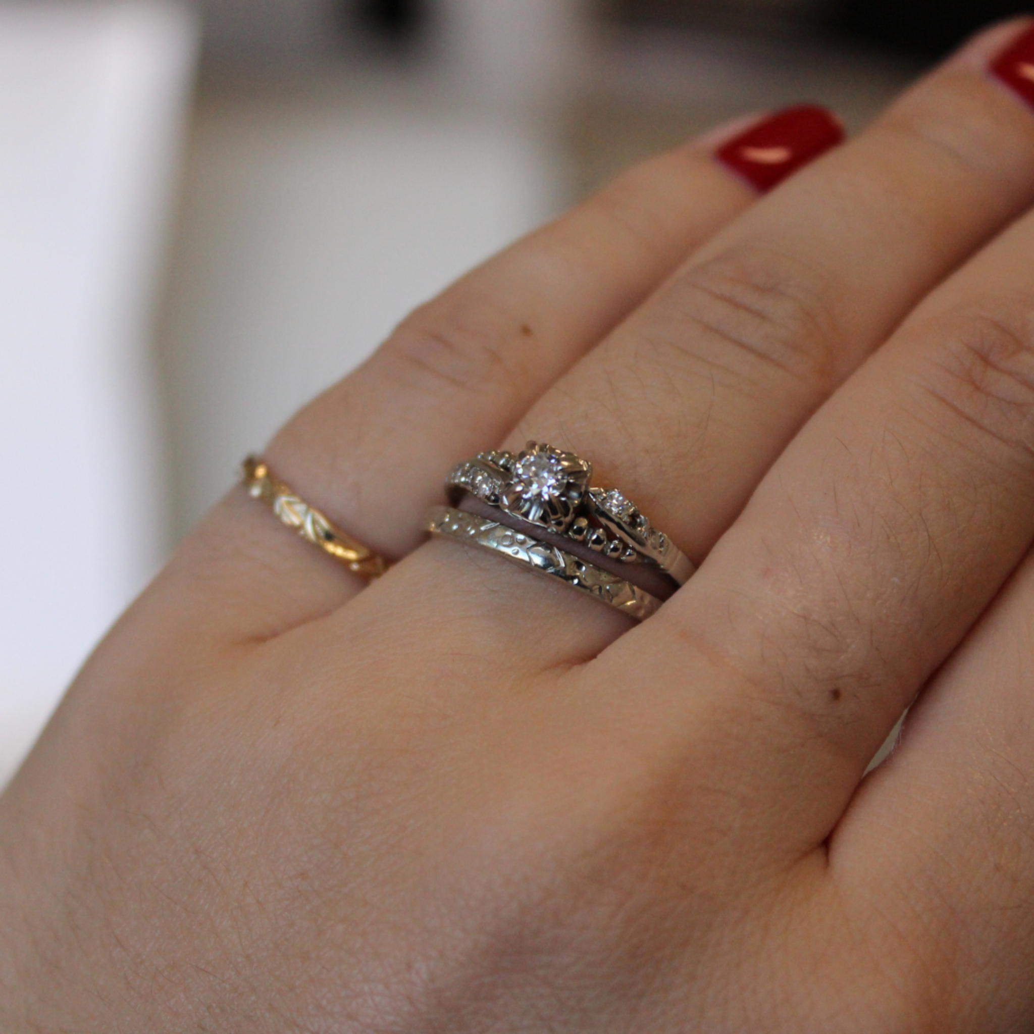 Ensemble d'alliances 14K et 18K avec diamants