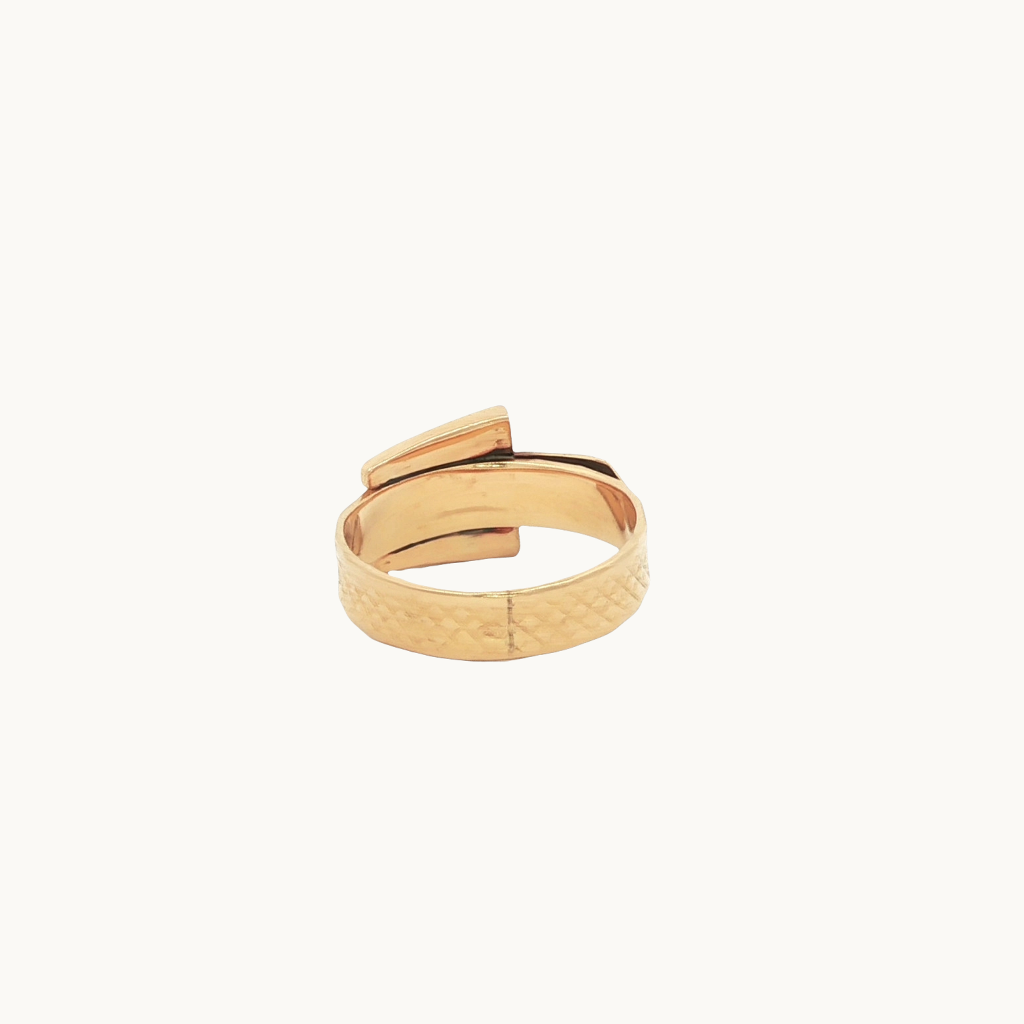 Bague style Ceinture en Or jaune 14K