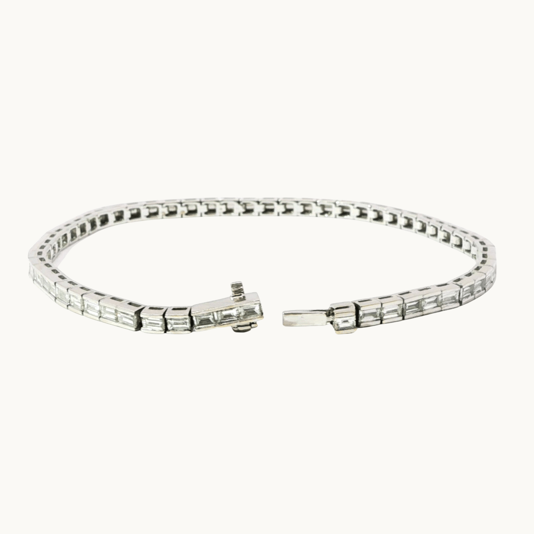 18K White Gold Tennis Bracelet with Diamonds
