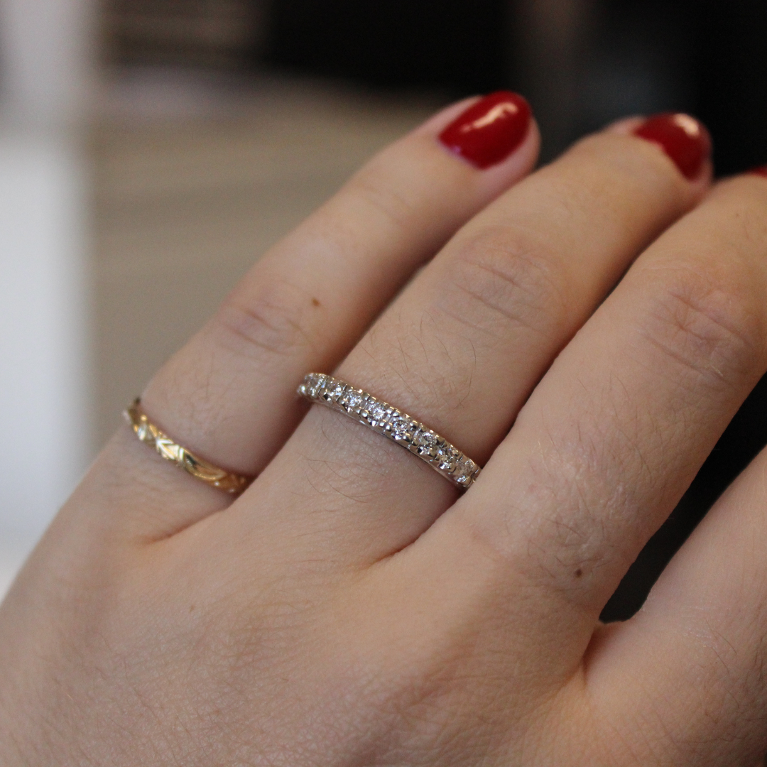 Jonc éternité 10K diamants