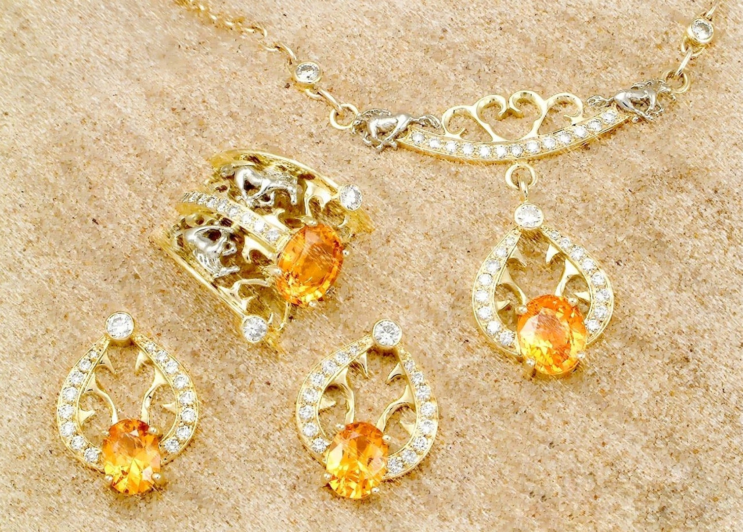 18K Yellow and White Gold Jewelry Set with Spessartite Garnet