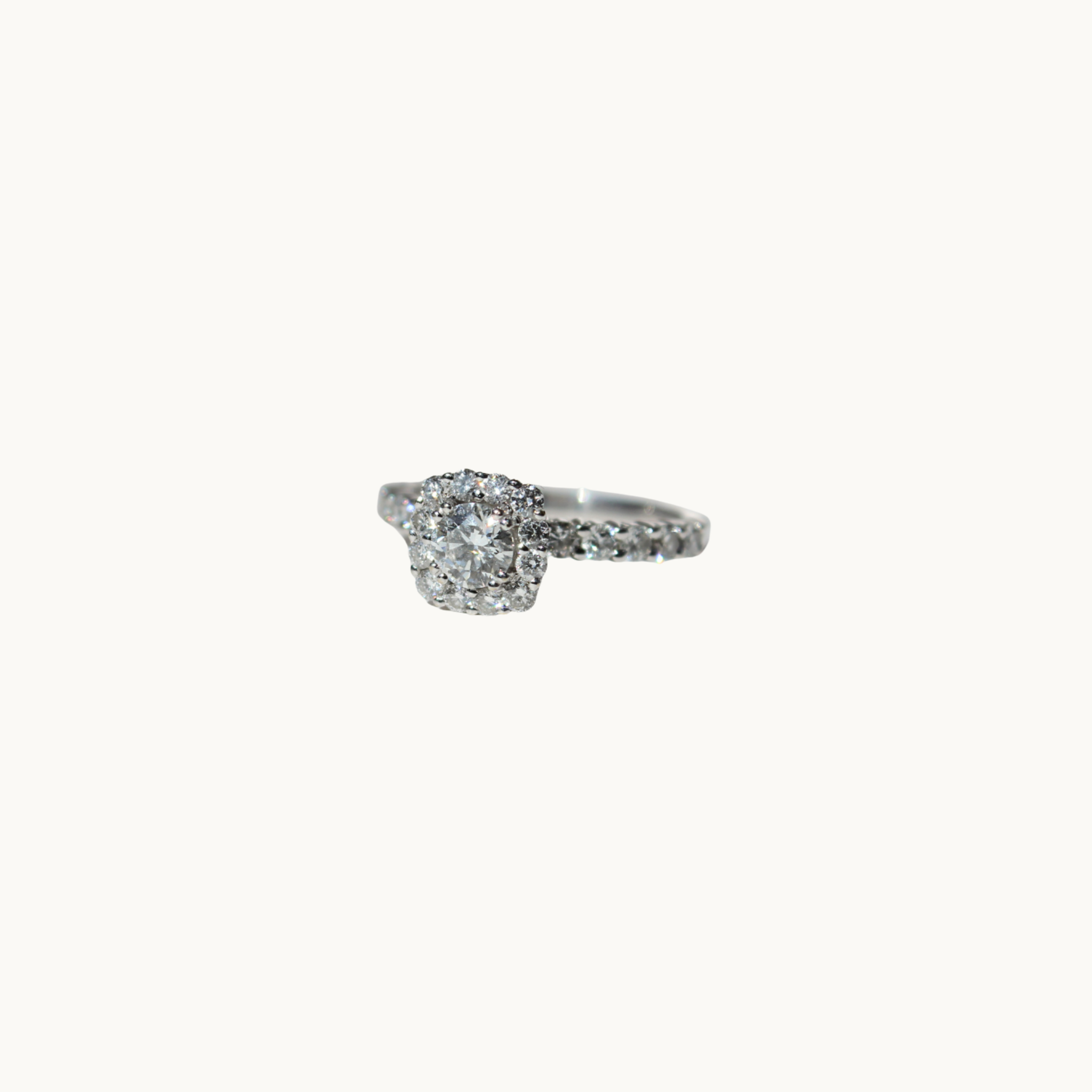 18K White Gold Ring with Diamonds