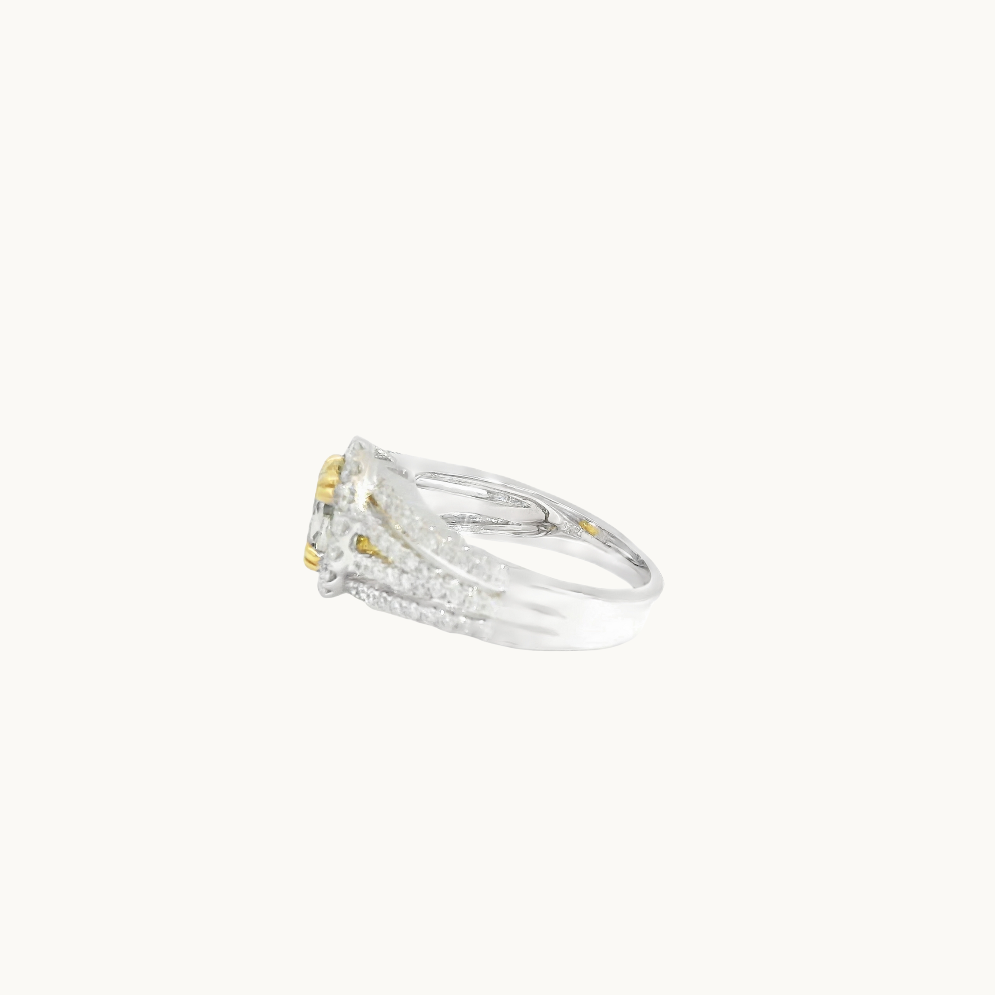 18K White Gold Ring with Fancy Yellow Diamond