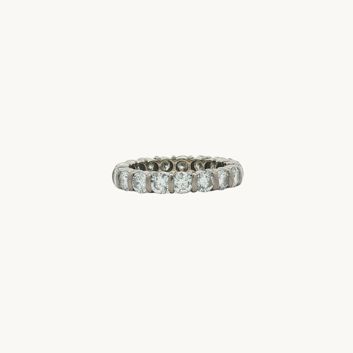 Jonc Éternité en Or Blanc 18K avec Diamants