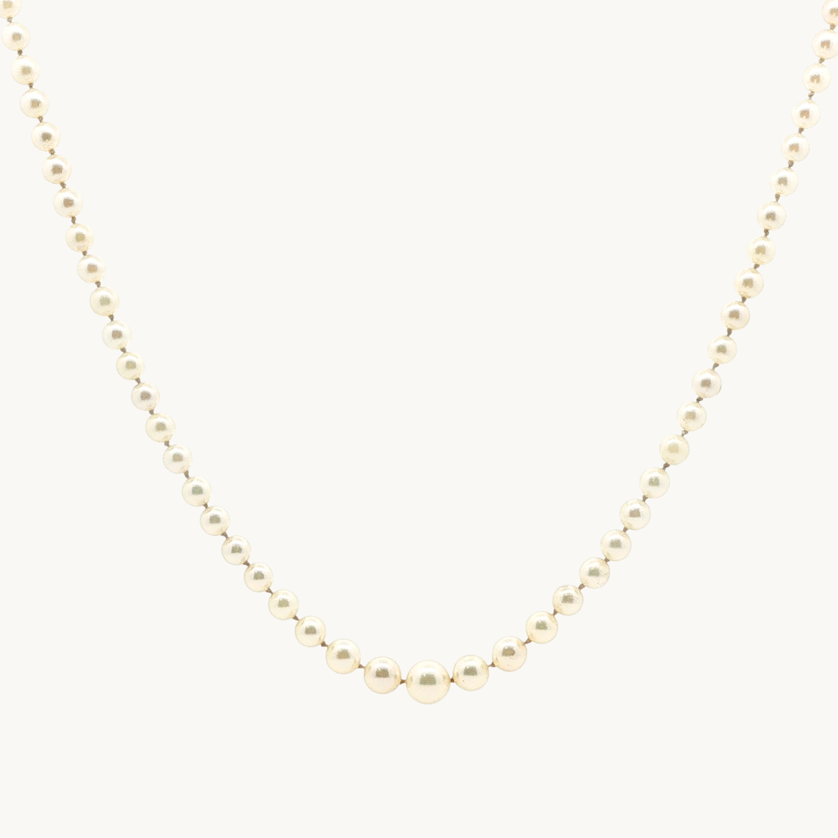 Collier de Perles en Chute avec Fermoir en Or blanc 10K