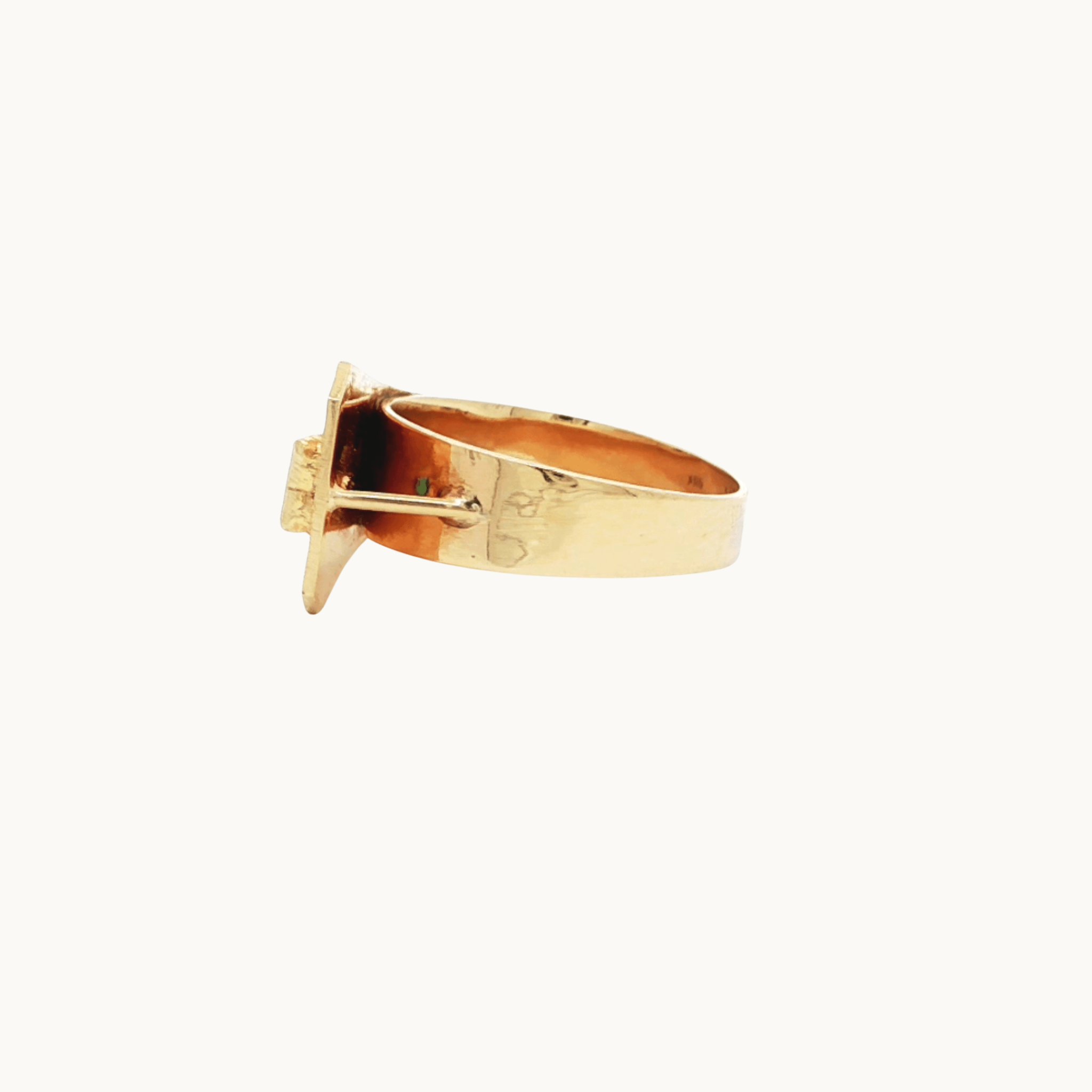 Handmade 18K Yellow Gold Cocktail Ring with Emerald