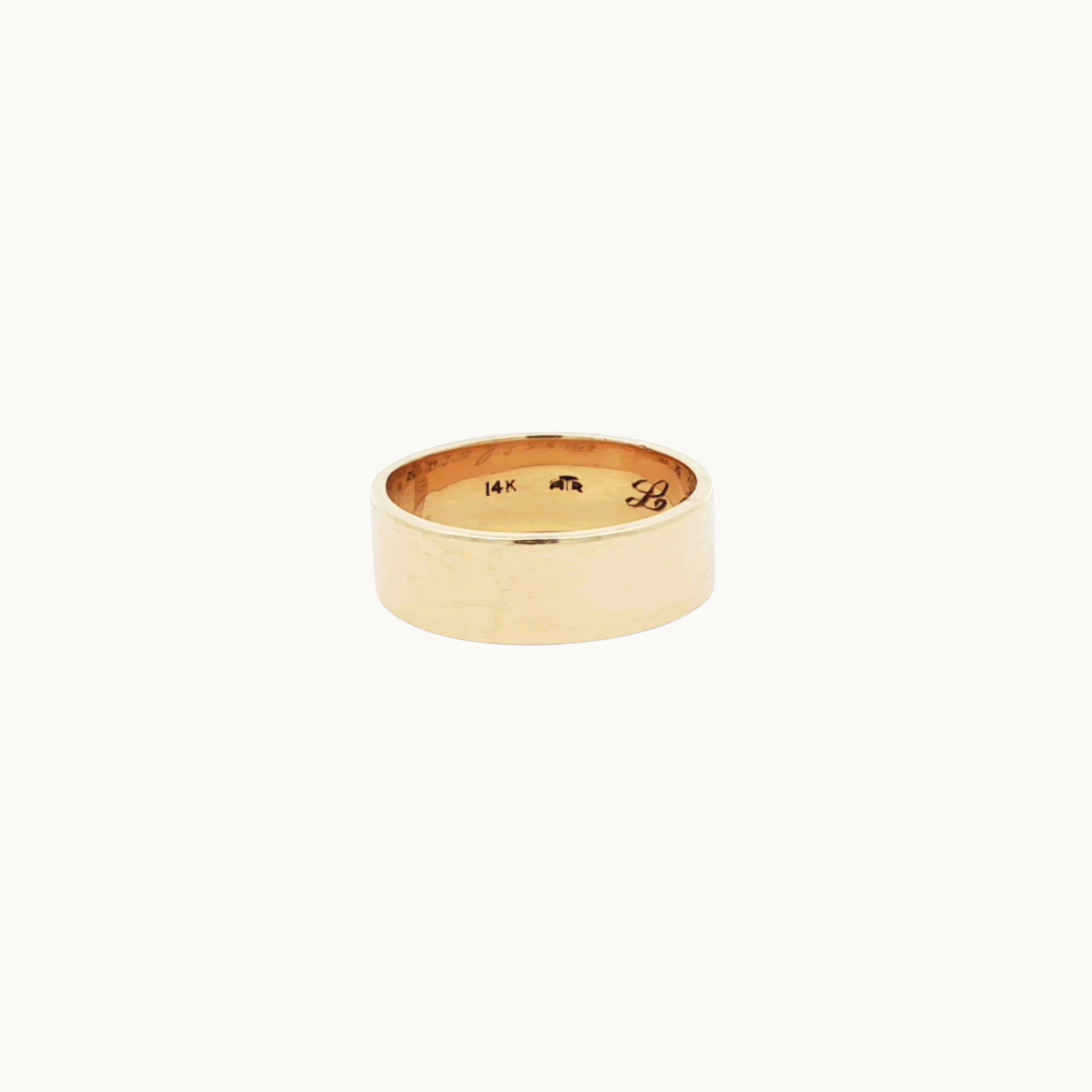 Banded wedding ring in 14K yellow gold