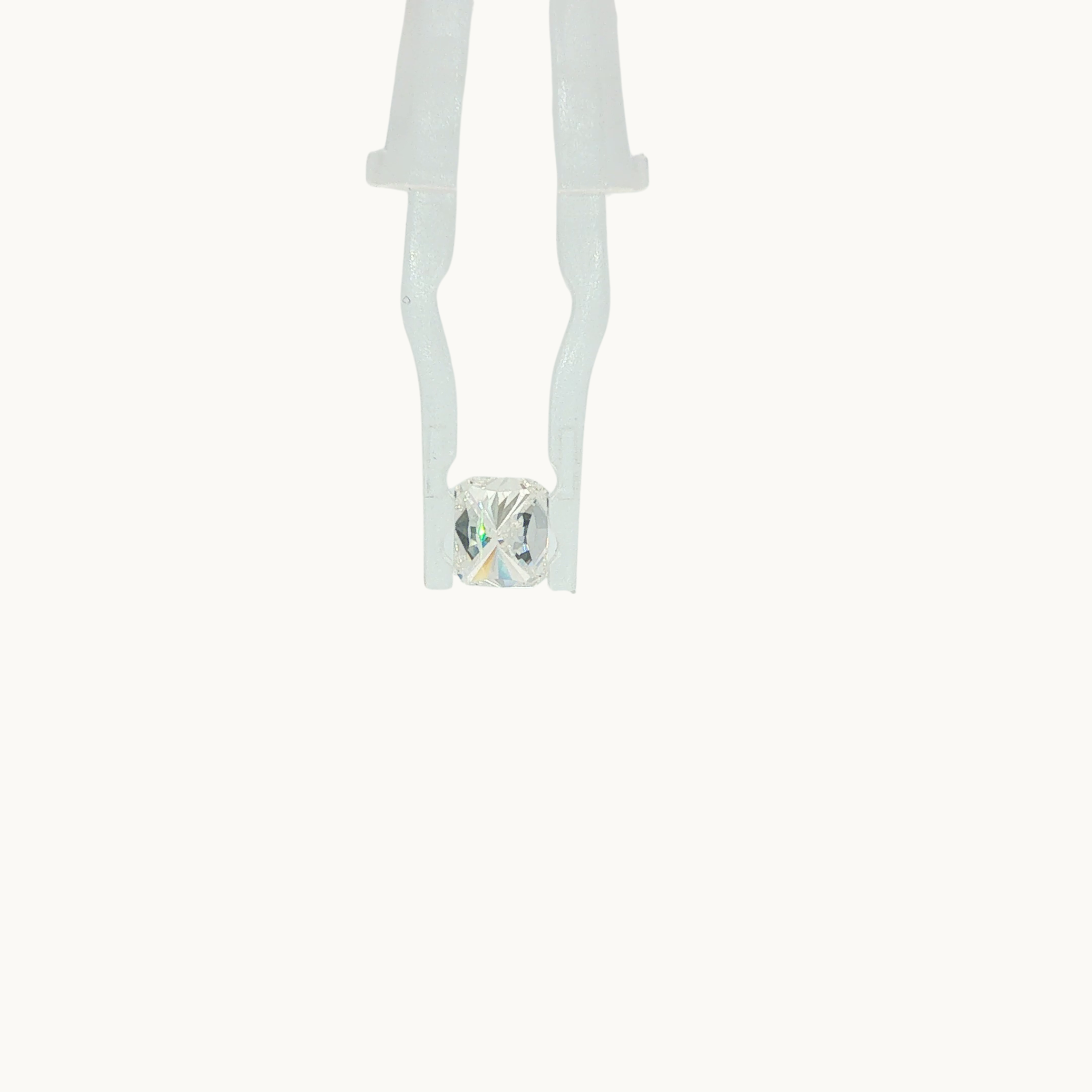 Diamant Naturel Incolore de Taille Radiant de 1.01 Carats