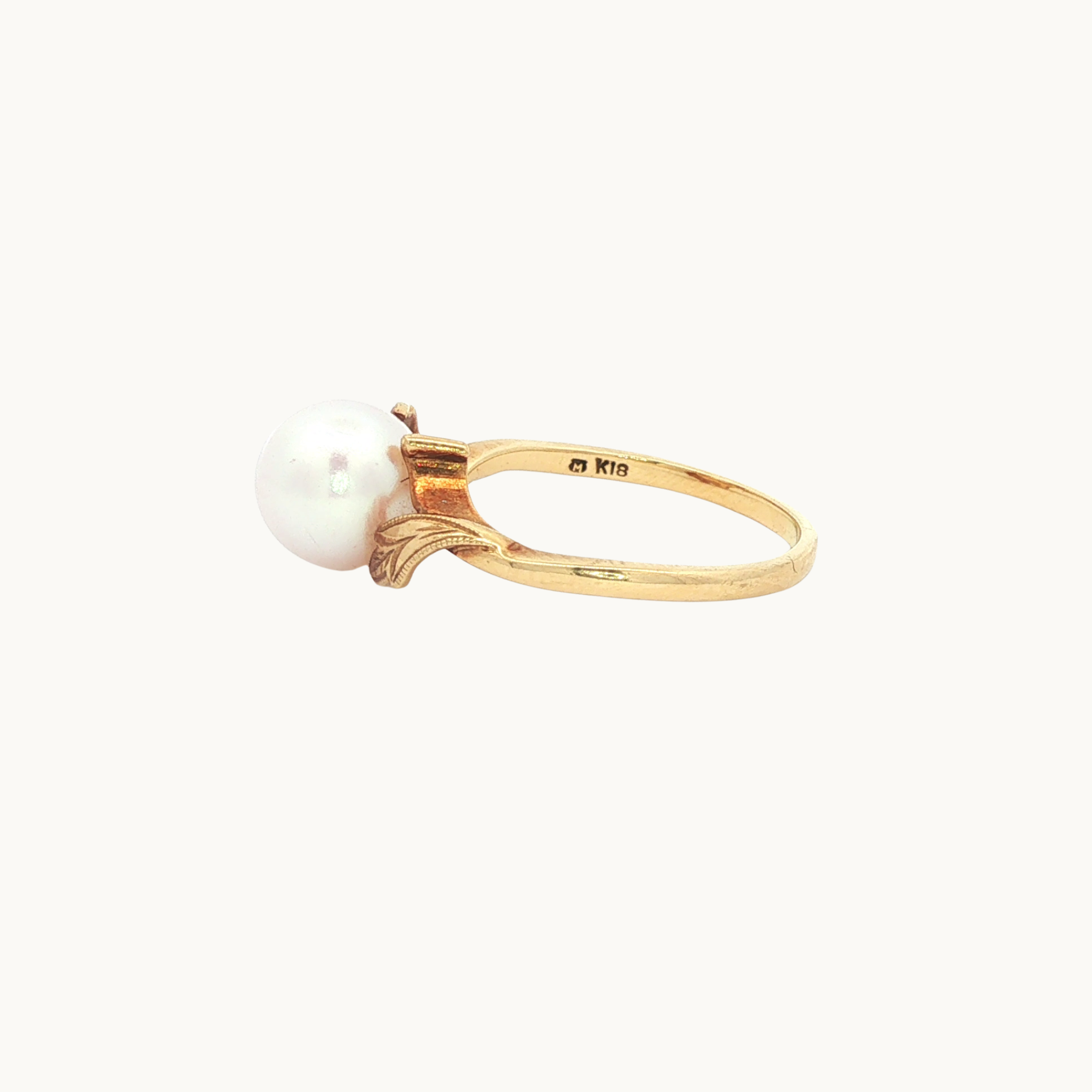 Bague Solitaire en Or jaune 18K avec Perle Akoya