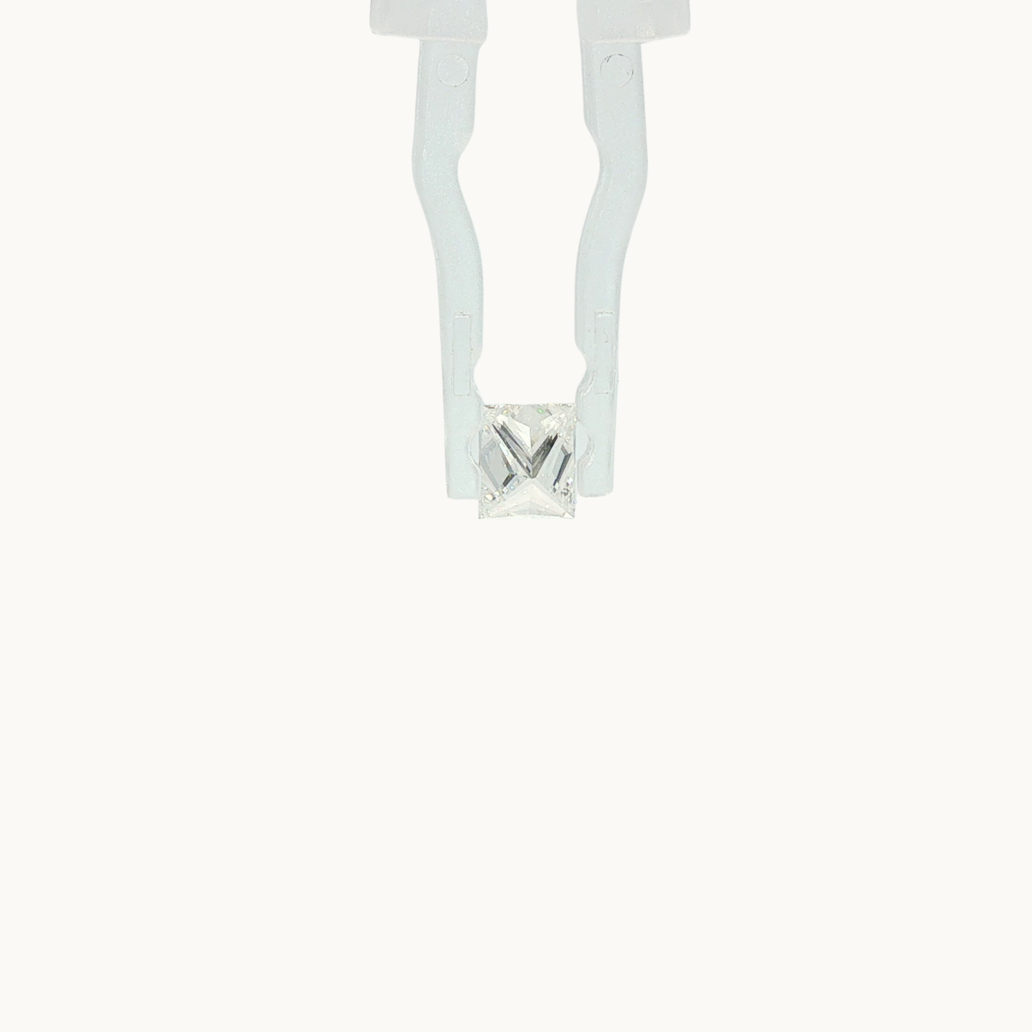 Diamant Naturel Incolore de Taille Princesse Rectangulaire de 0.72 carat