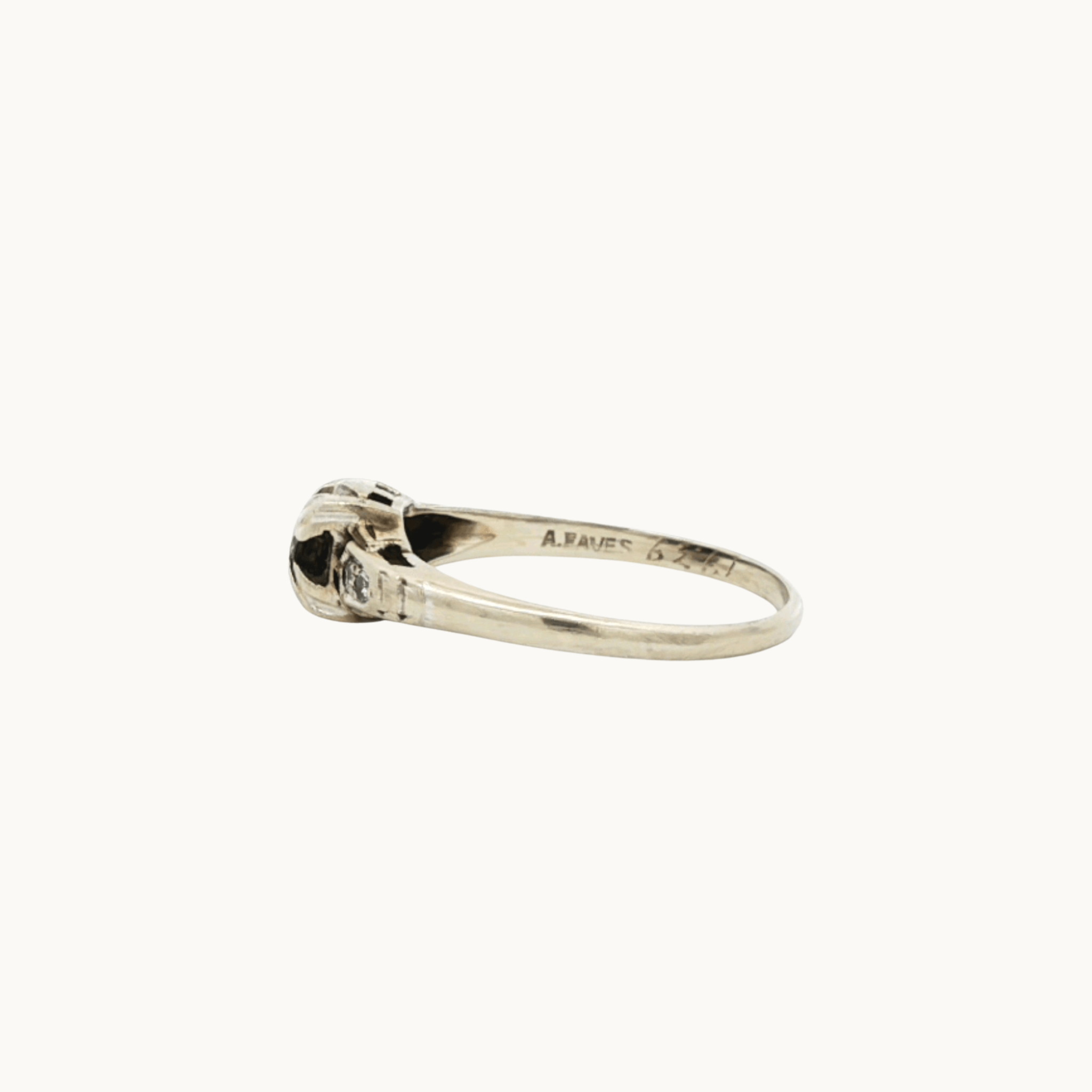18K White Gold Vintage Wedding Band with Diamonds