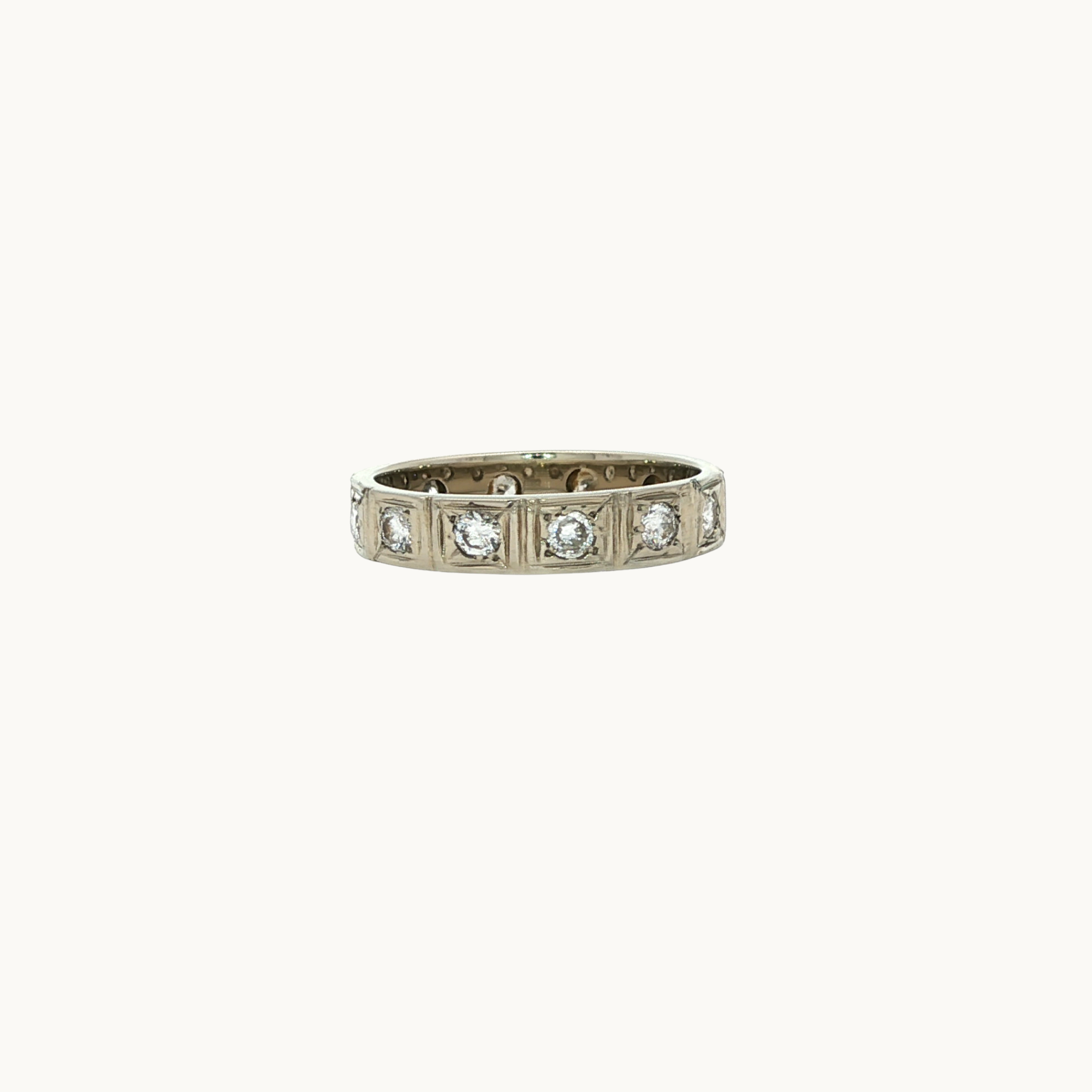 Bague Éternité en Or blanc 18K avec Diamants