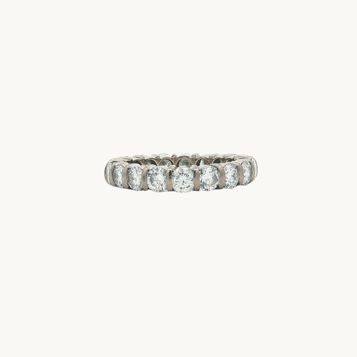 Jonc Éternité en Or Blanc 18K avec Diamants