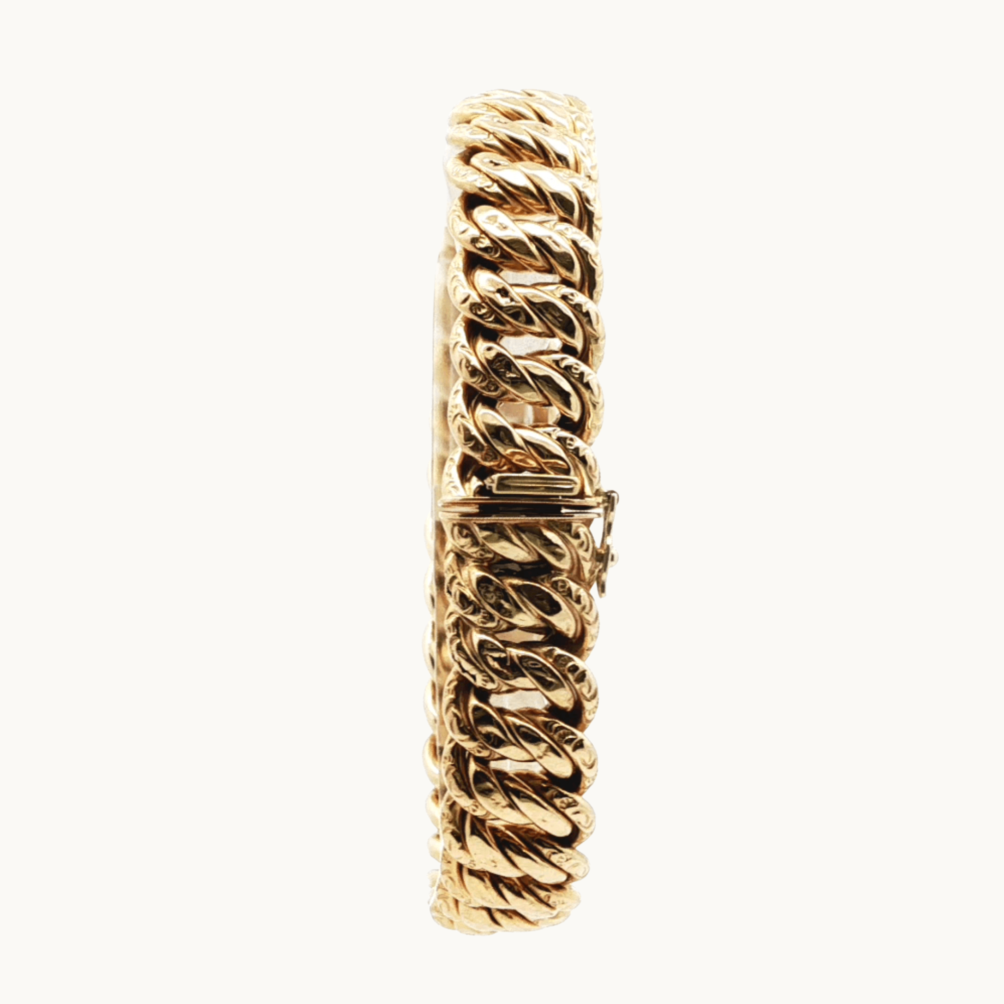 Twisted Link Bracelet in 14K Yellow Gold