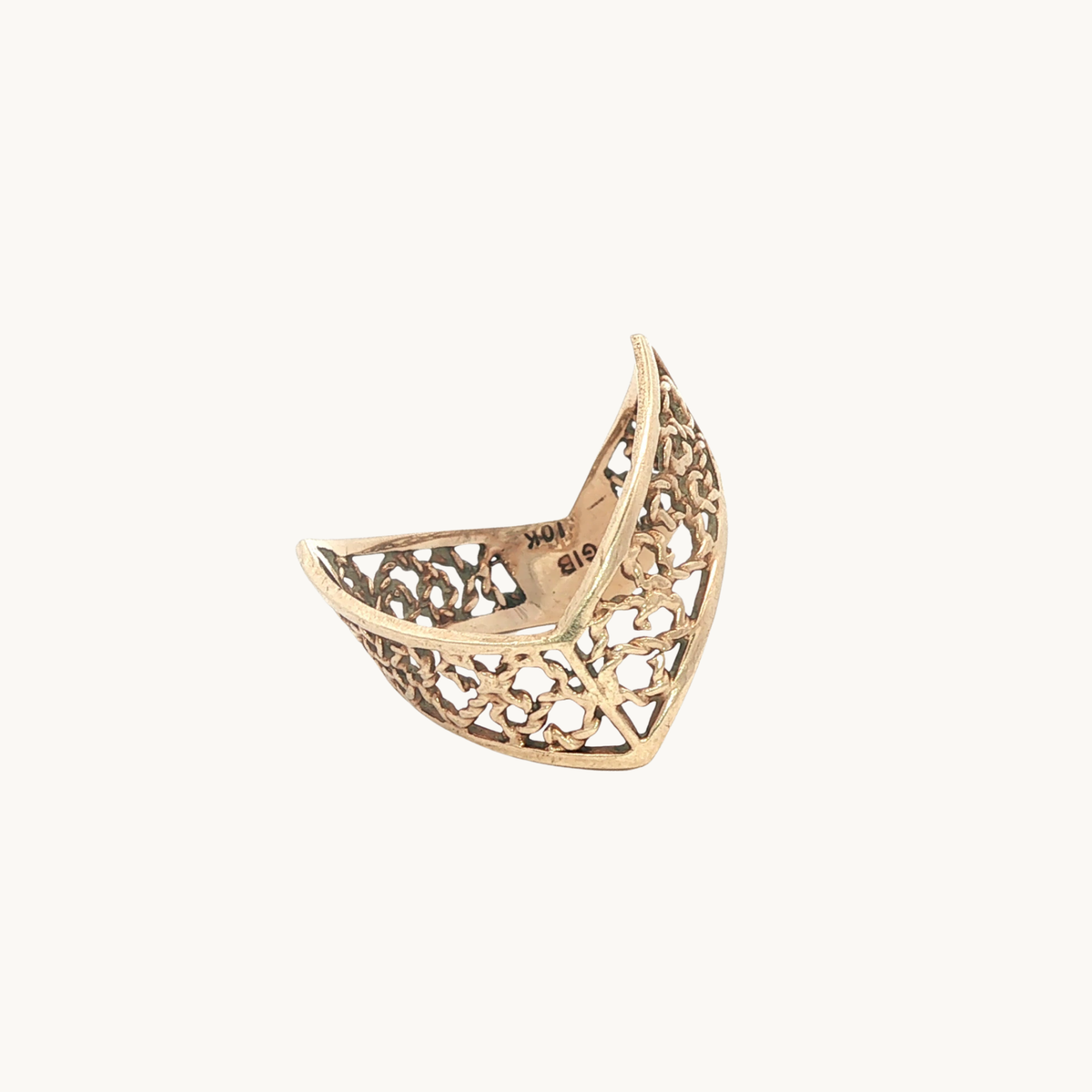 10K Yellow Gold Chevron Ring with Filigree Design
