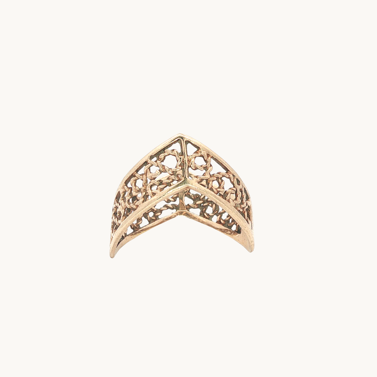 10K Yellow Gold Chevron Ring with Filigree Design