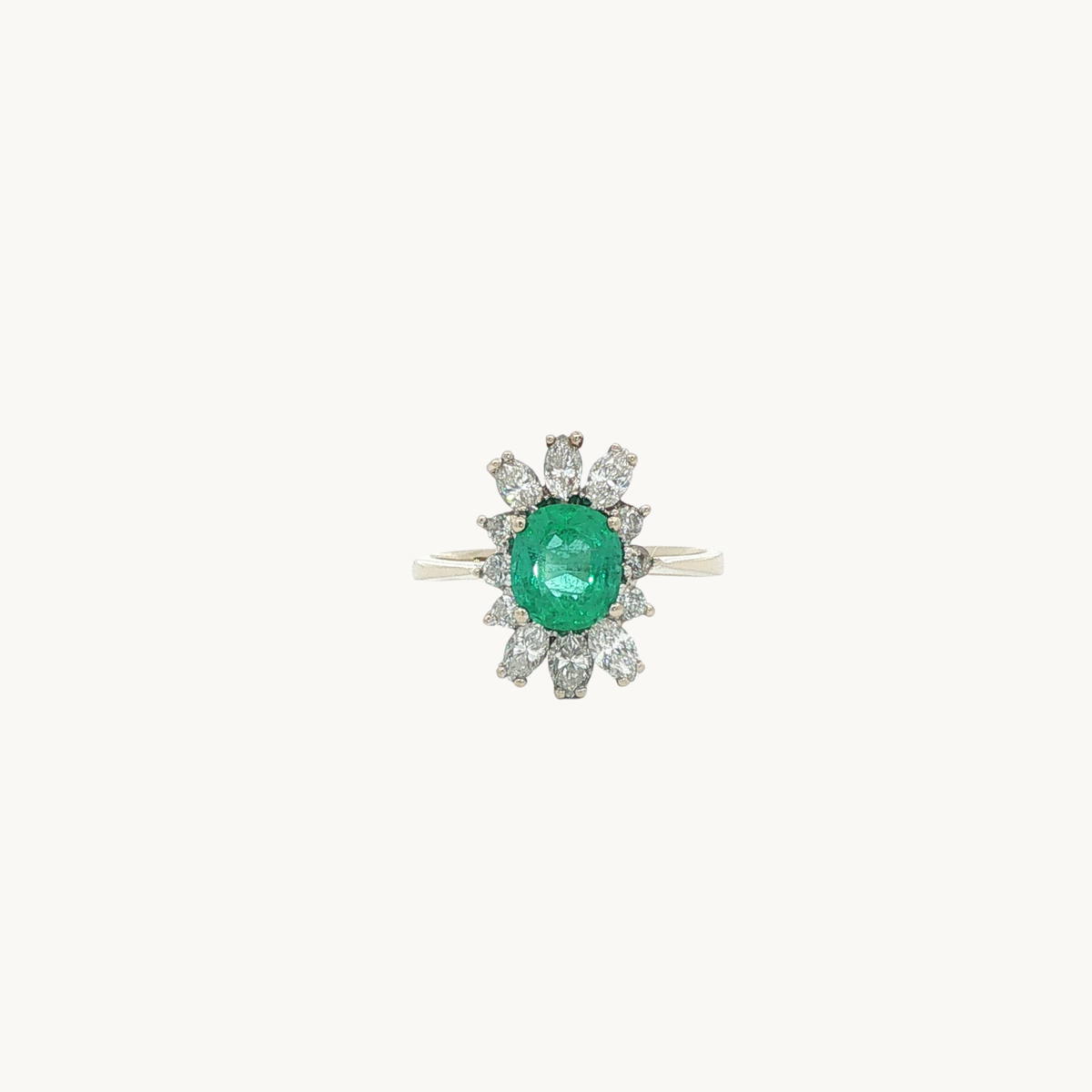 Bague Cocktail en Or Jaune 18K avec Émeraude et Diamants