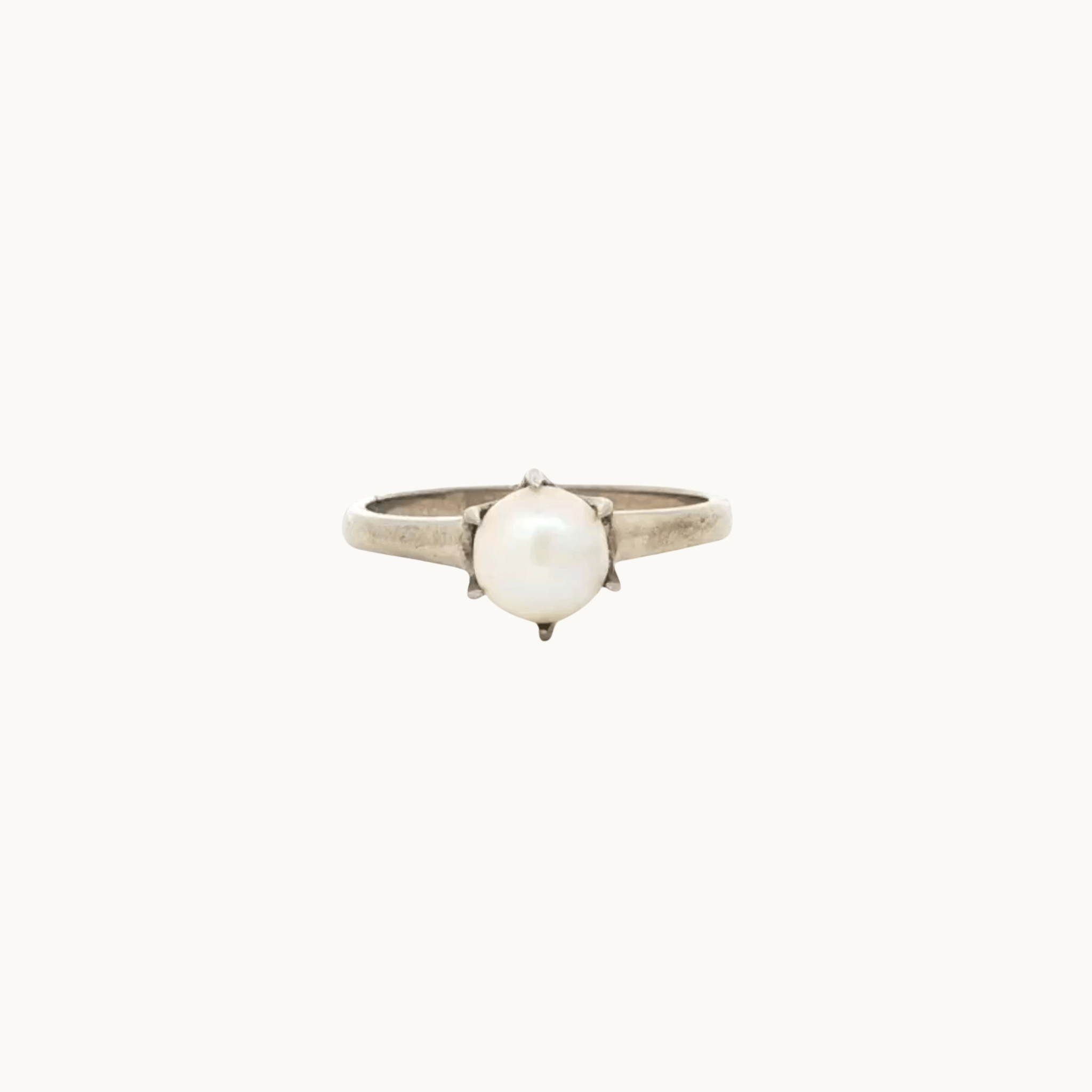 10K White Gold Solitaire Ring with Cultured Pearl