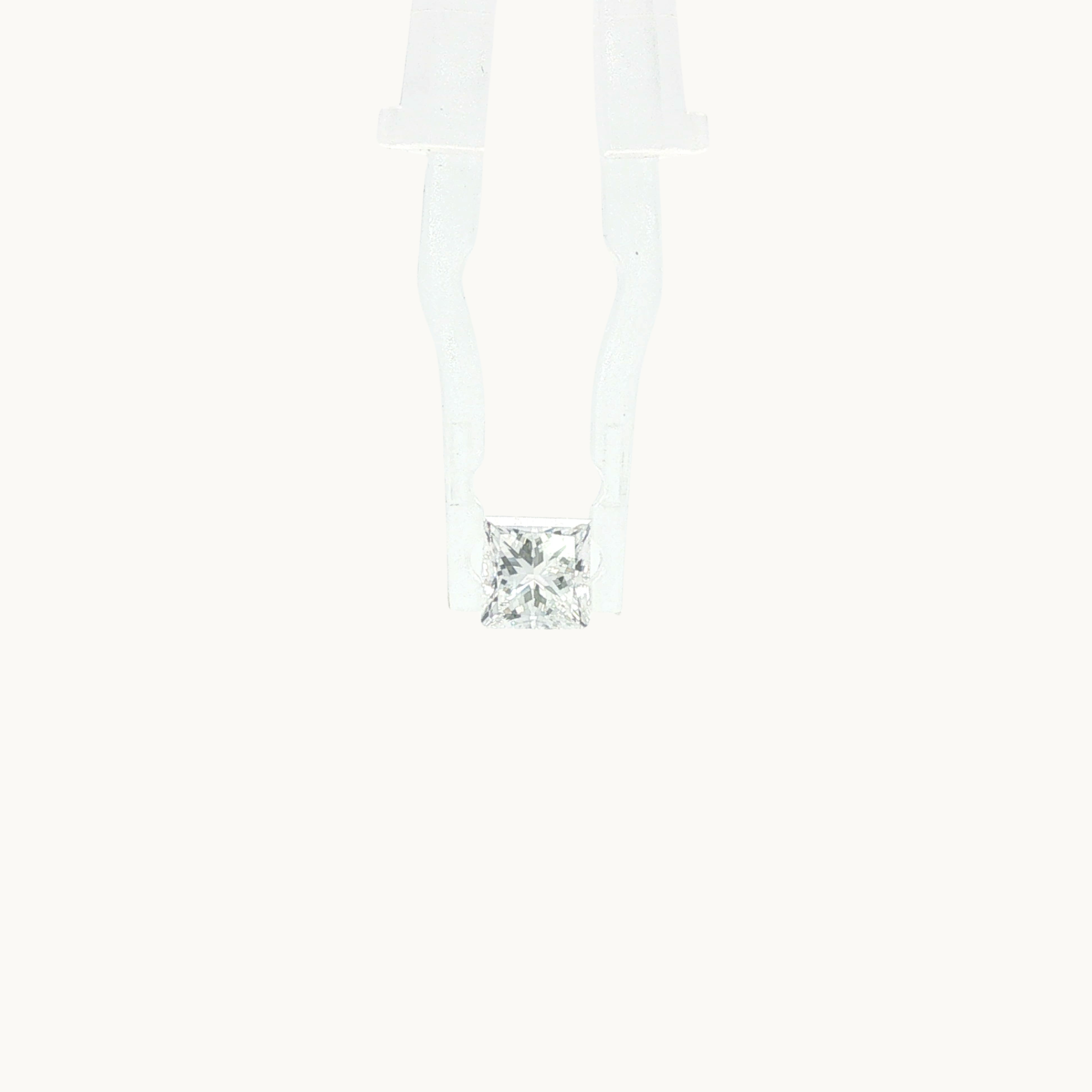 Diamant Incolore Naturel de 1.00 carat de Taille Princesse