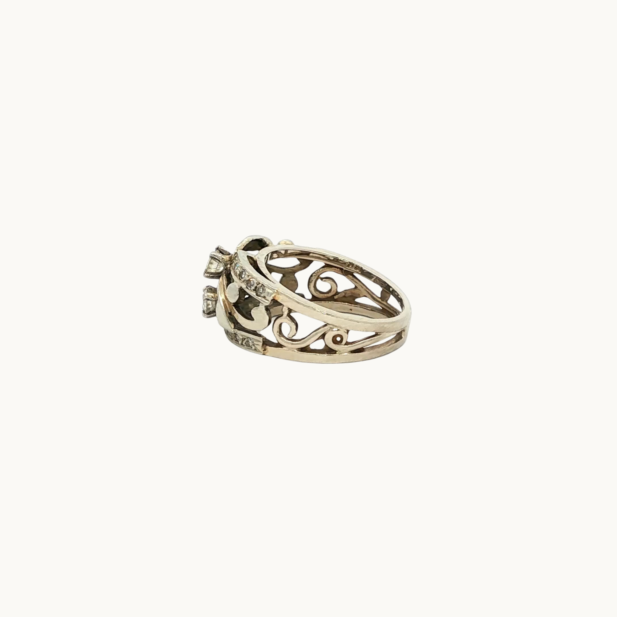 Bague florale en Or blanc 14K avec Diamants
