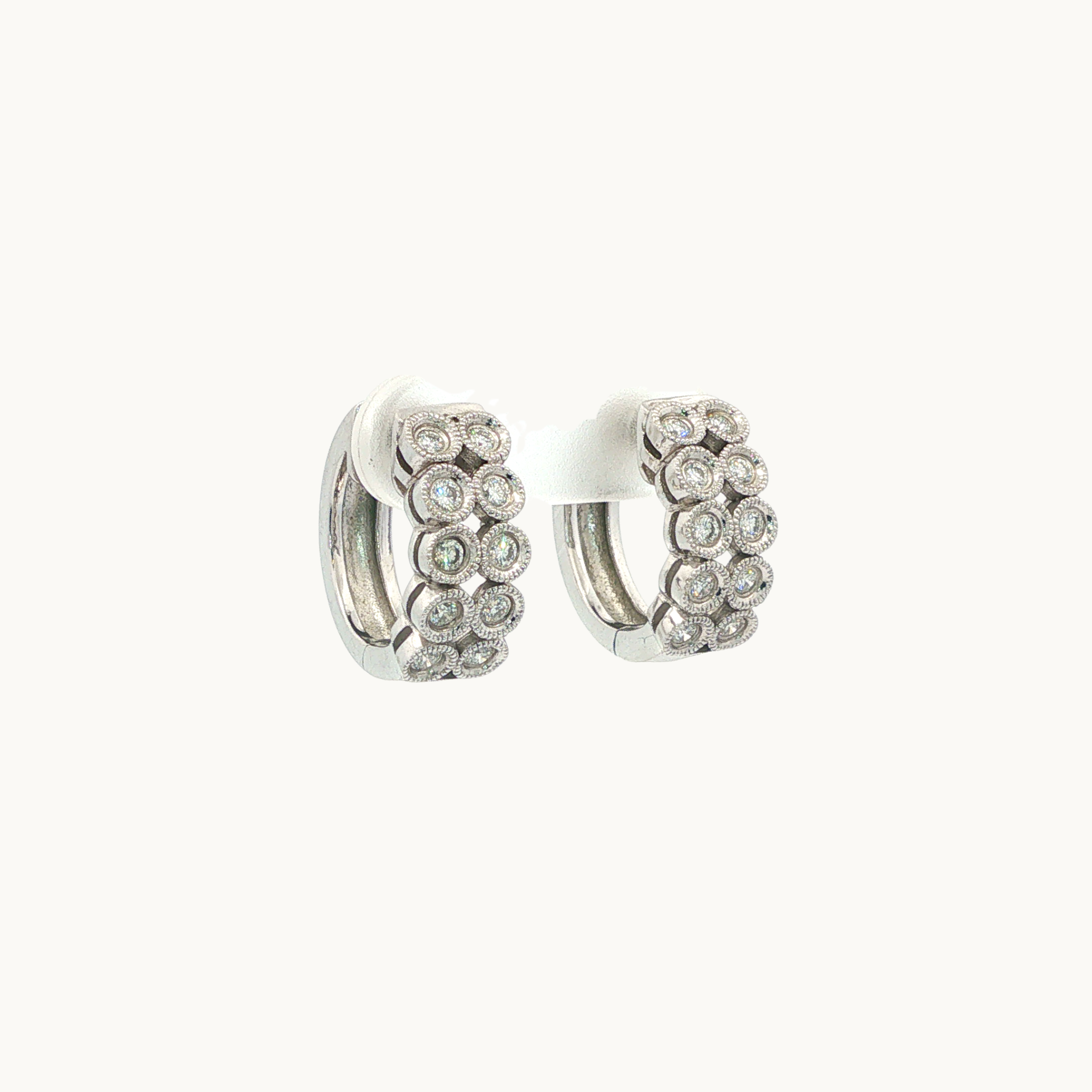 Boucles d'Oreilles Dormeuse en Or Blanc 14K avec Diamants