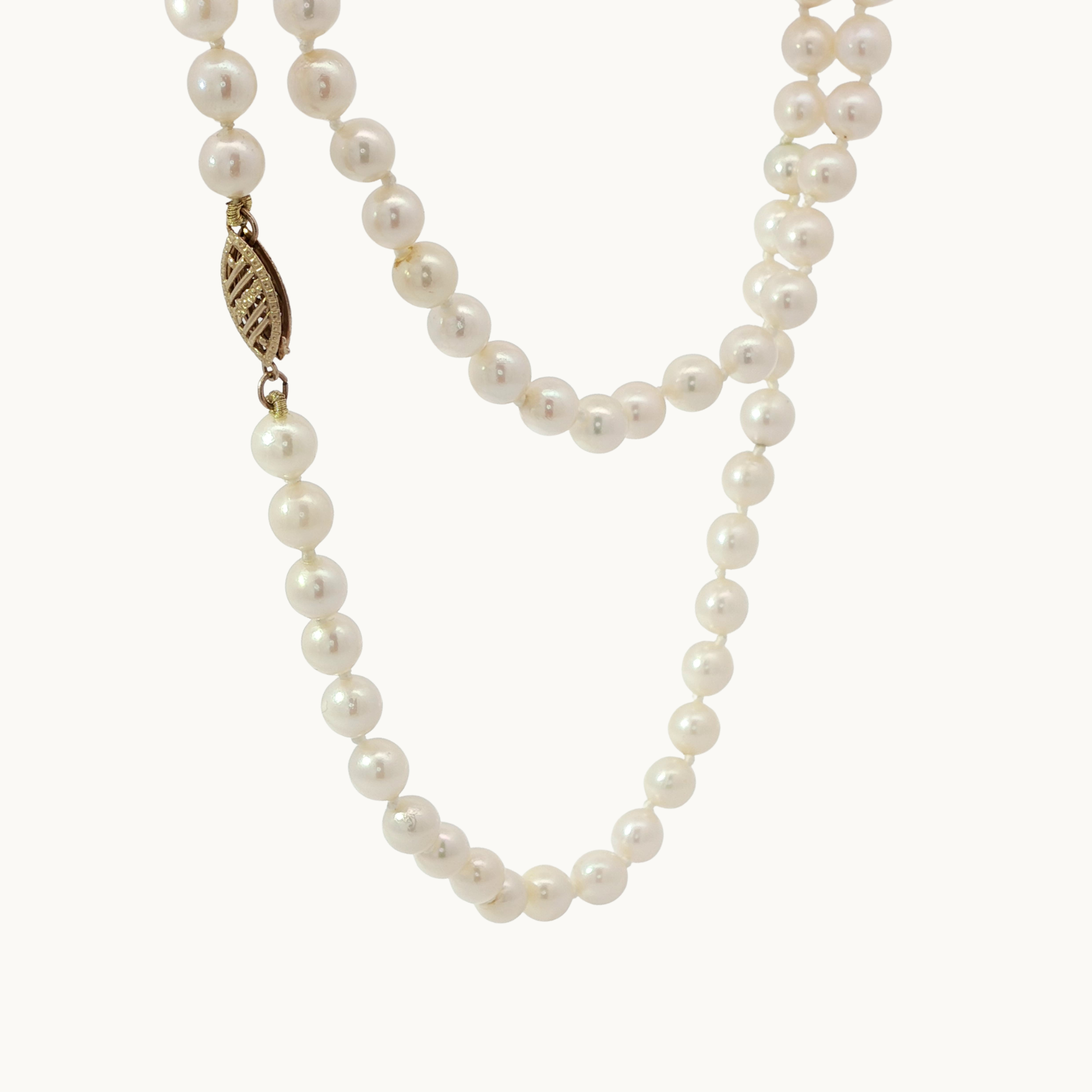 Collier sautoir de perles Akoya