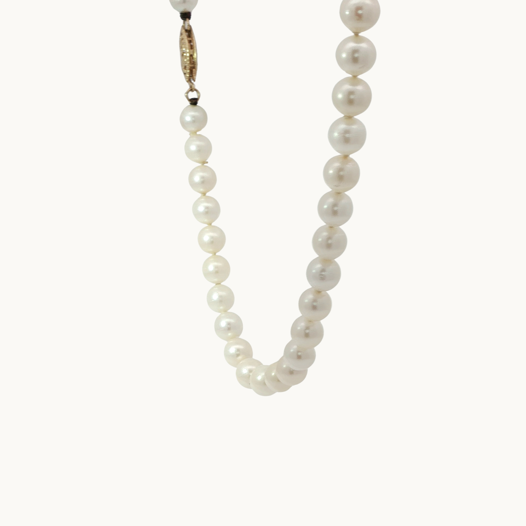 Akoya pearl necklace with 14K yellow gold clasp