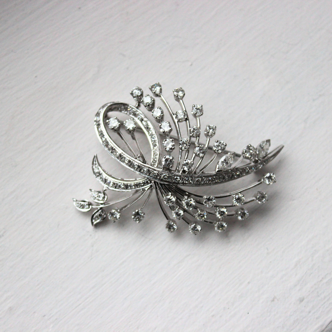 Broche Ancienne Florale Métal Argenté Avec Cristal Blanc - Bijou Vintage Fantaisie - Occasion